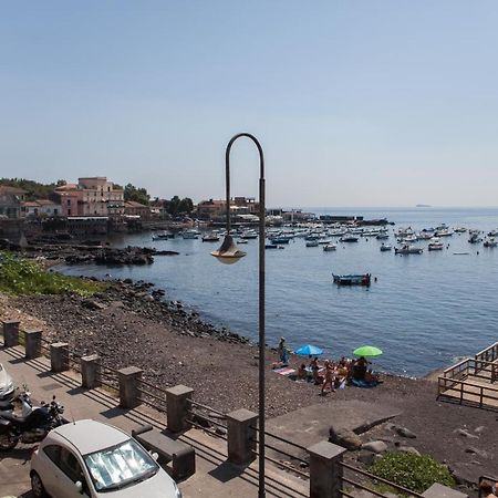 아치레알레 Un Tuffo Nella Baia Di Capomulini B&B 외부 사진
