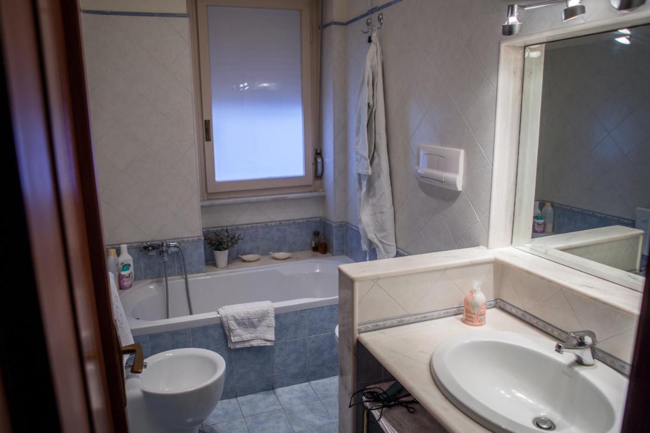 아치레알레 Un Tuffo Nella Baia Di Capomulini B&B 외부 사진