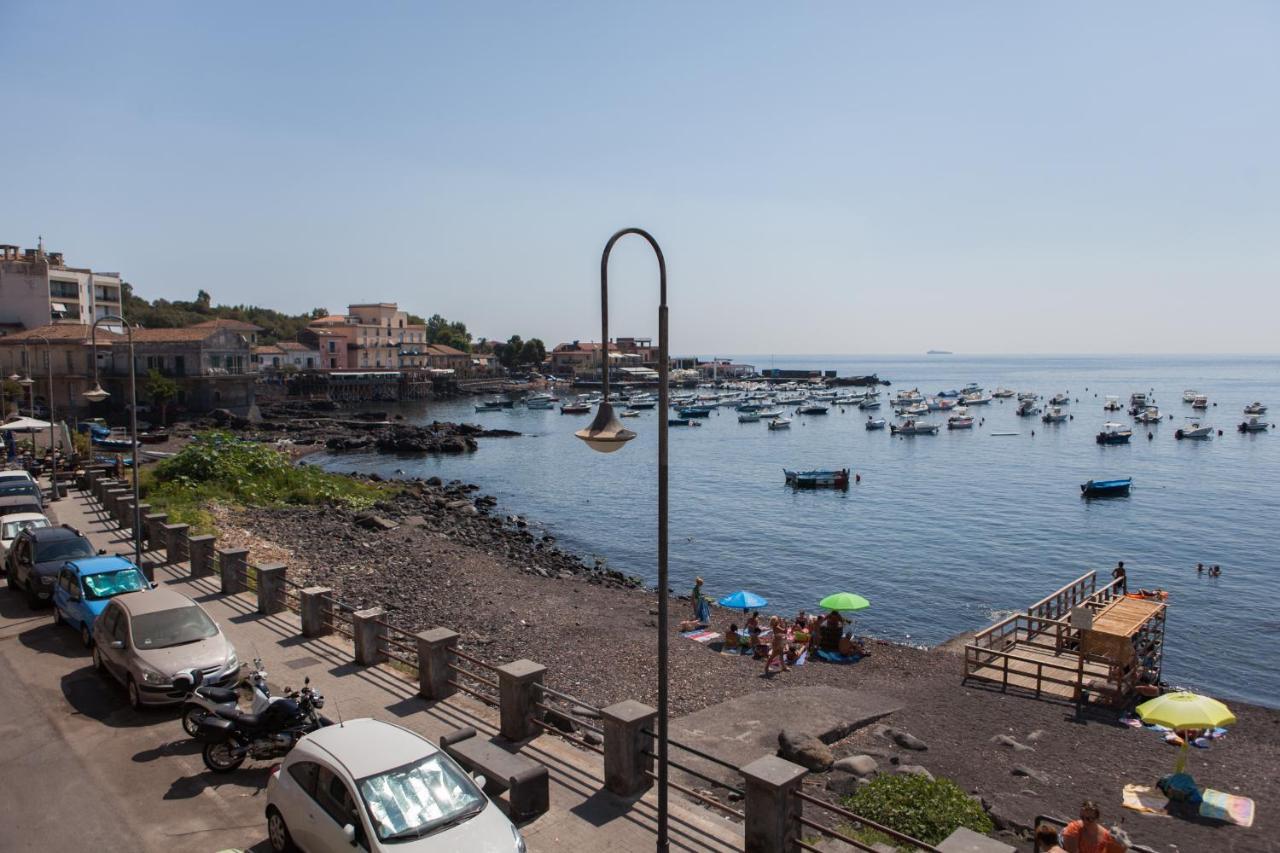 아치레알레 Un Tuffo Nella Baia Di Capomulini B&B 외부 사진